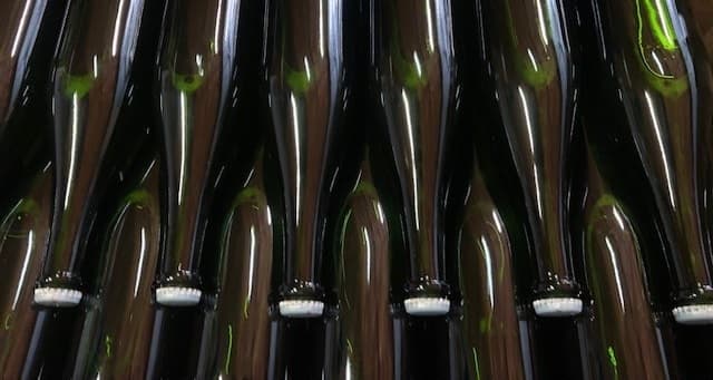 La mise en bouteille du champagne