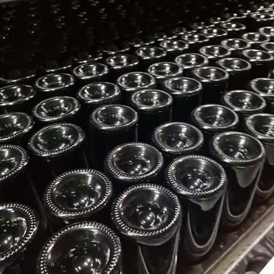 Bouteille de champagne avant dégorgement