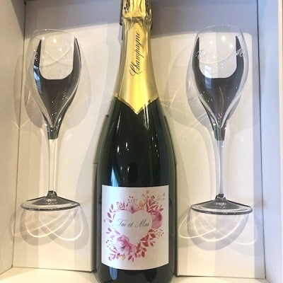 coffret champagne et flutes pour un cadeau pour les mariés ou les amoureux