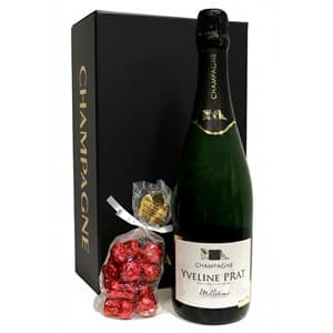 Coffret gourmand avec chocolats et champagne pour offrir &agrave; votre maman